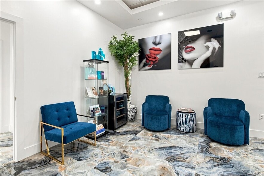 More Photos Of 2920-2950 NE 207th St, Aventura Unknown For Lease