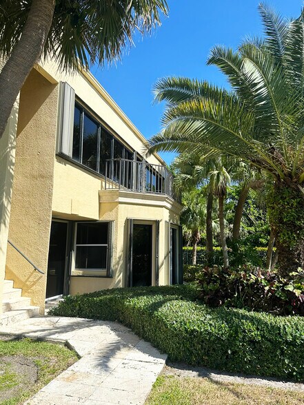 More Photos Of 501 N Highway A1A, Jupiter Loft Creative Space For Lease