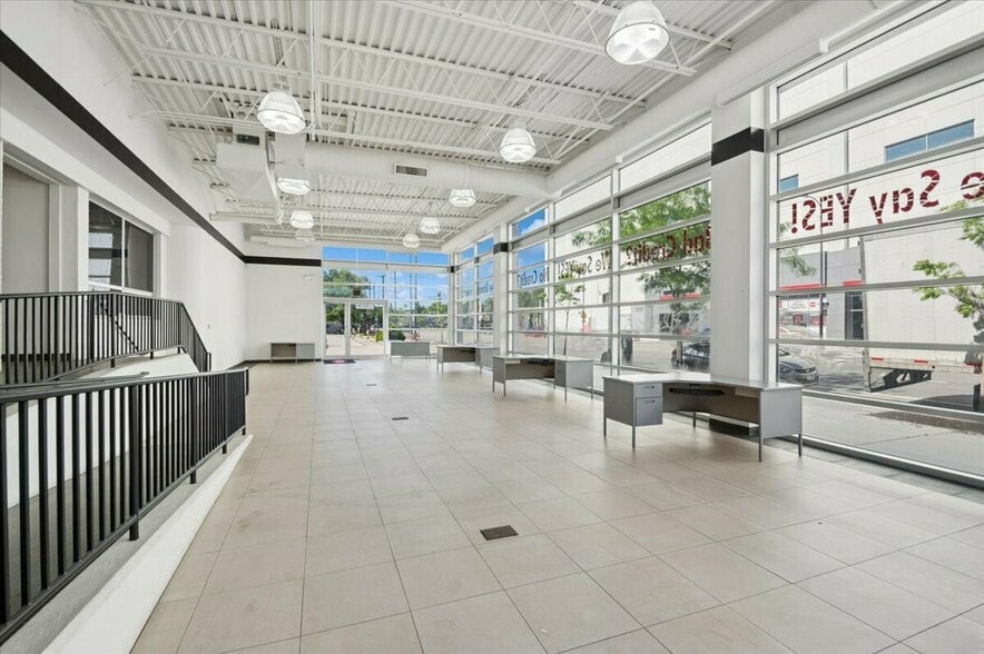 More Photos Of 6017-6057 N Western Ave, Chicago Auto Dealership For Sale