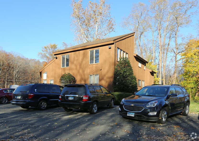 More Photos Of 553 Portland Cobalt Rd, Portland Office For Lease