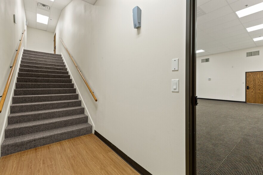 More Photos Of 26243 State Highway 51, Wagoner Medical For Sale