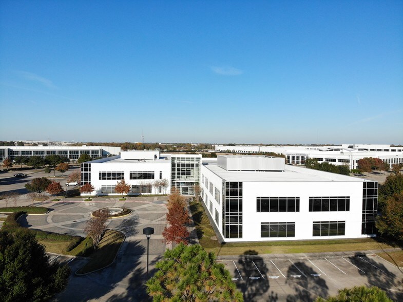 More Photos Of 11000 Corporate Centre Dr, Houston Office For Lease