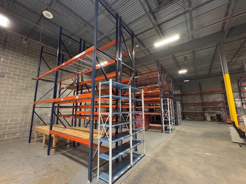 More Photos Of 6665 Corners Industrial Ct, Peachtree Corners Warehouse For Lease