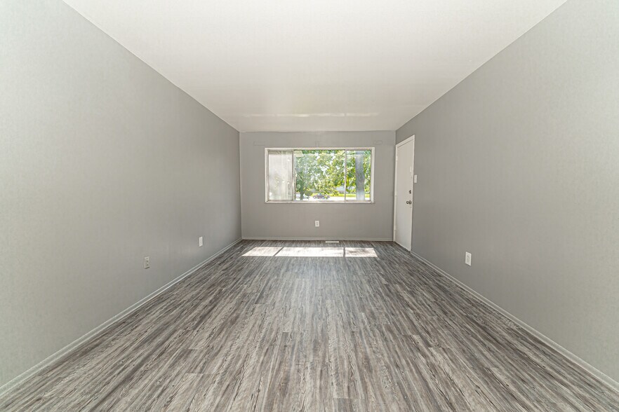 More Photos Of 103-151 Shepley Dr, Saint Louis Apartments For Sale