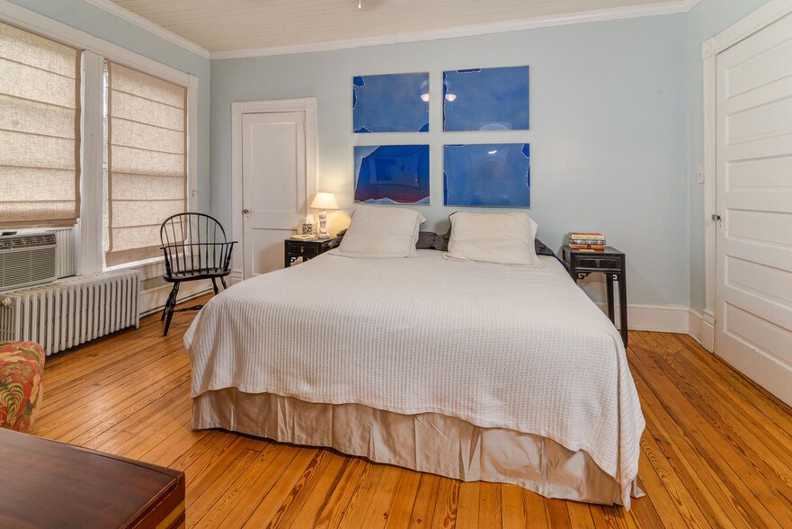 More Photos Of 145 Melrose Ave, Tryon Apartments For Sale