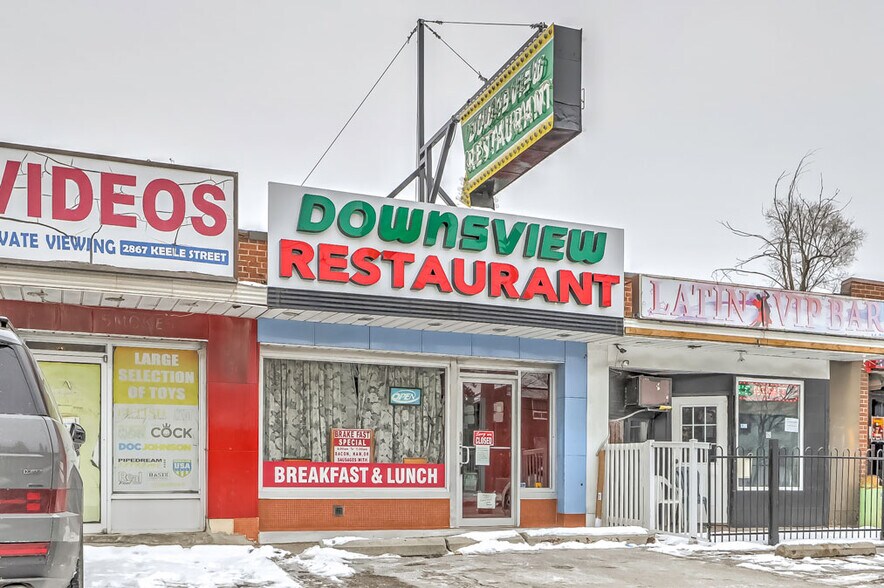 More Photos Of 2861-2875 Keele St, Toronto Department Store For Sale