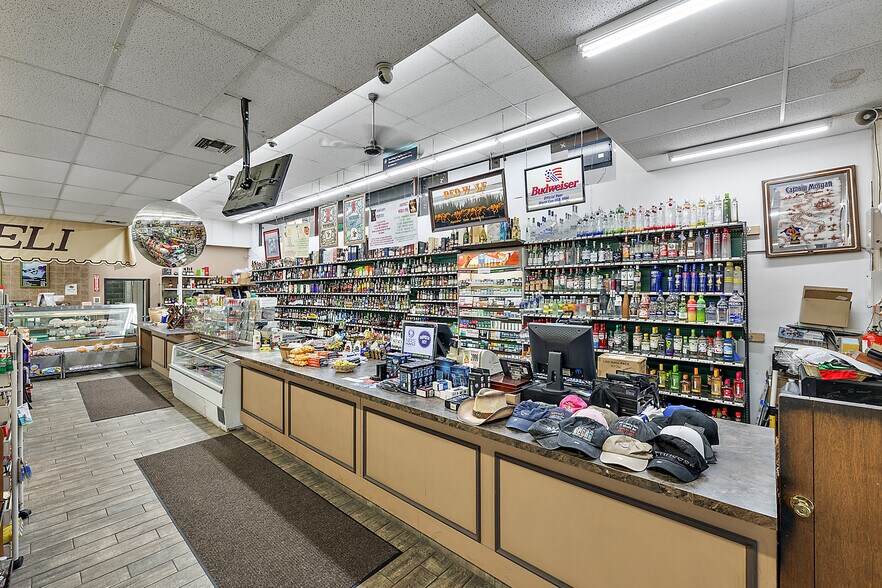 More Photos Of 5625-5655 18 Mile Rd, Sterling Heights Storefront For Sale