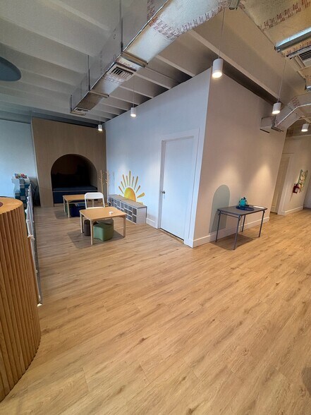 More Photos Of 1925 NE 163rd St, North Miami Beach Storefront For Lease