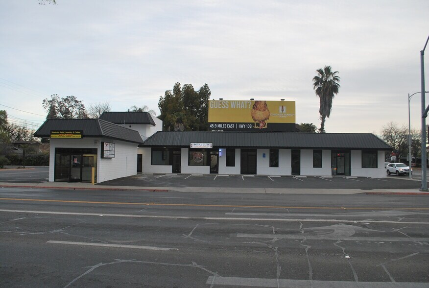 More Photos Of 101 McHenry Ave, Modesto Freestanding For Lease