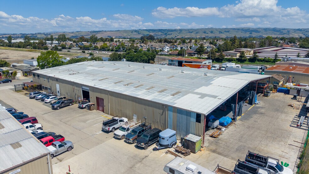 More Photos Of 4700 Horner St, Union City Distribution For Sale
