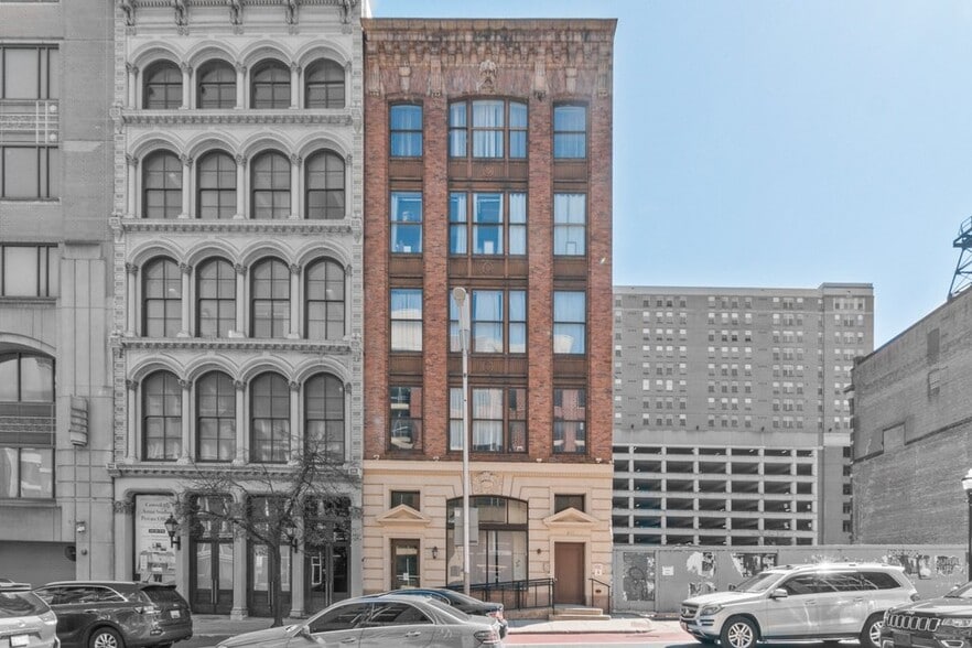 Primary Photo Of 311-313 W Baltimore St, Baltimore Apartments For Sale