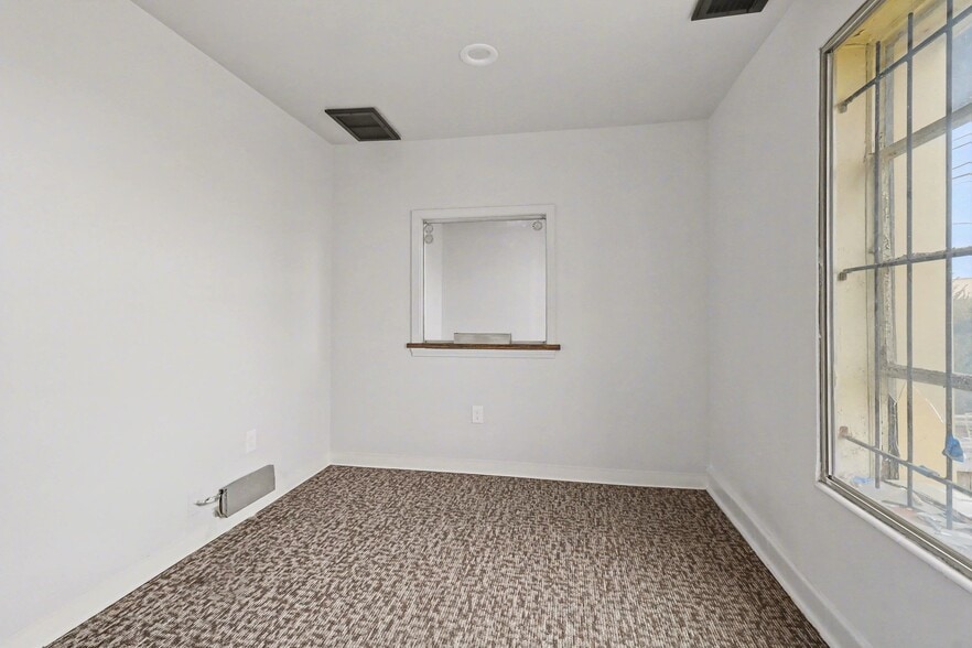 More Photos Of 20210 Sherwood St, Detroit Warehouse For Sale