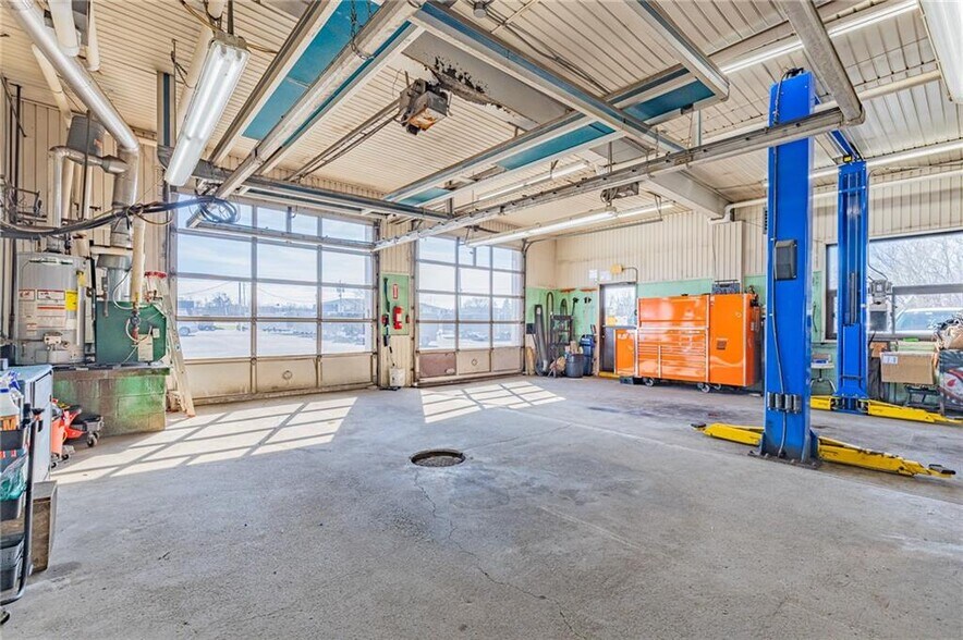 More Photos Of 4577 S Lake Rd, Brockport Auto Dealership For Sale