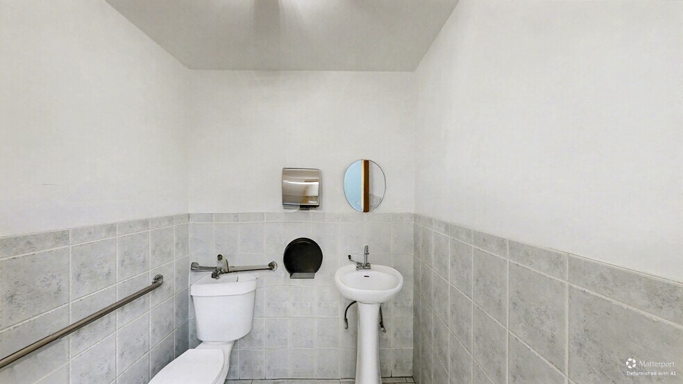 More Photos Of 146 Norman Ave, Brooklyn Apartments For Lease