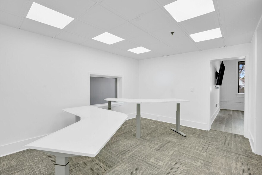 More Photos Of 1109 E Ozark Ave, Gastonia Warehouse For Lease