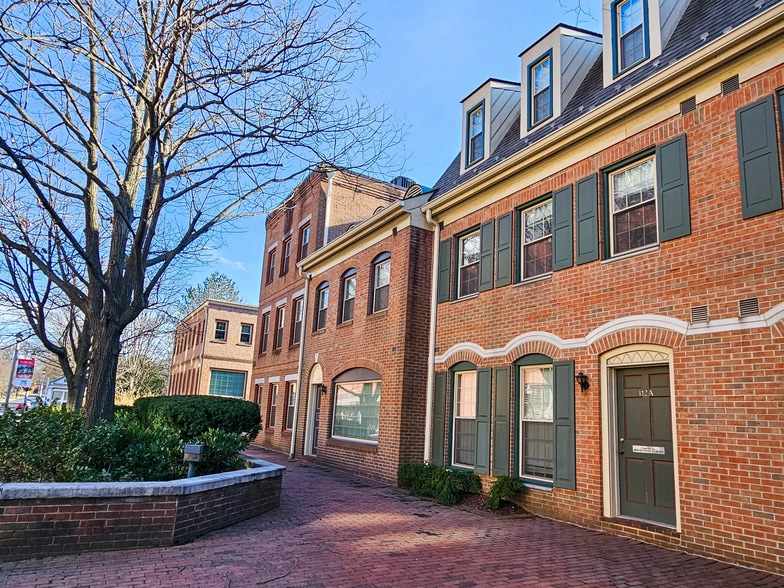 More Photos Of 100-122 E Broad St, Falls Church Office For Sale