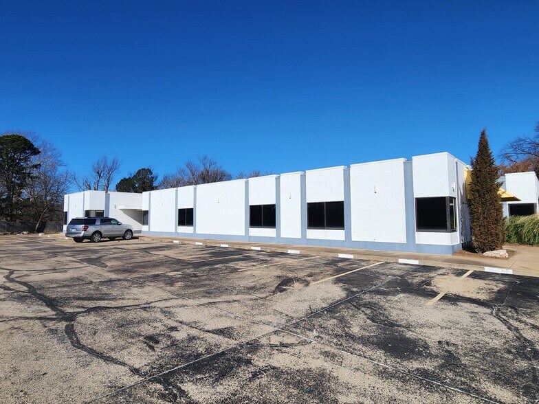 More Photos Of 4554 S Harvard Ave, Tulsa Office For Lease