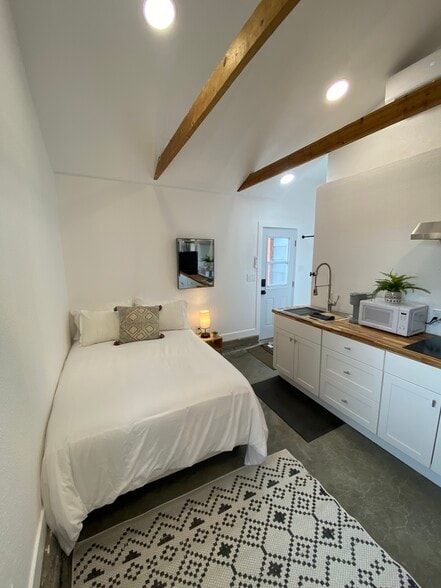 More Photos Of 99 Bartlett St, Reno Apartments For Sale