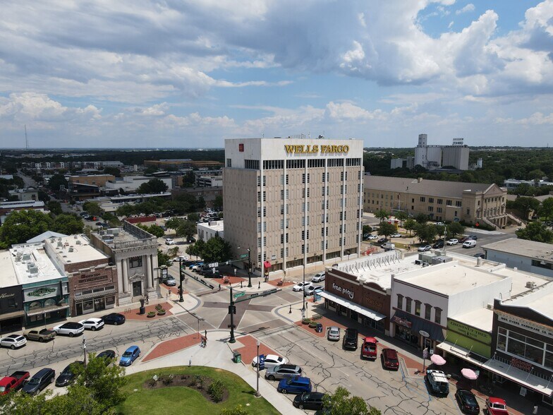 Primary Photo Of 101 S Locust St, Denton Loft Creative Space For Lease