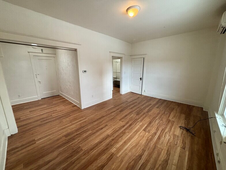 More Photos Of 56 S Broadway, Denver Storefront For Sale