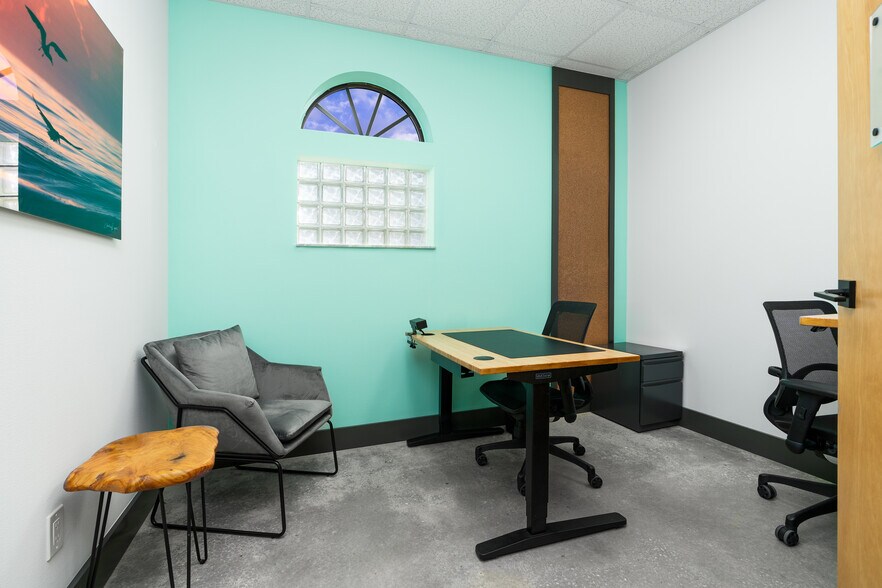 More Photos Of 223 N Causeway, New Smyrna Beach Medical For Sale