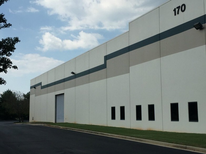 More Photos Of 170 Jetplex Blvd, Huntsville Warehouse For Lease