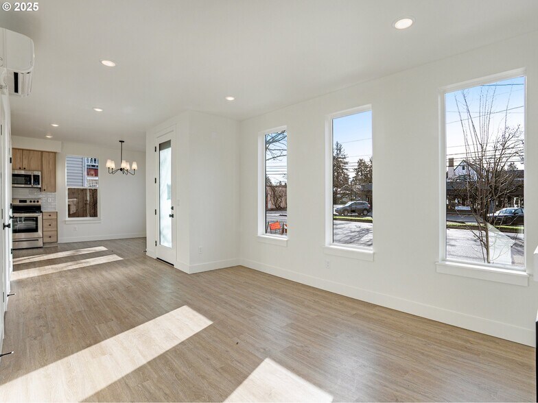 More Photos Of , Portland Multifamily For Sale