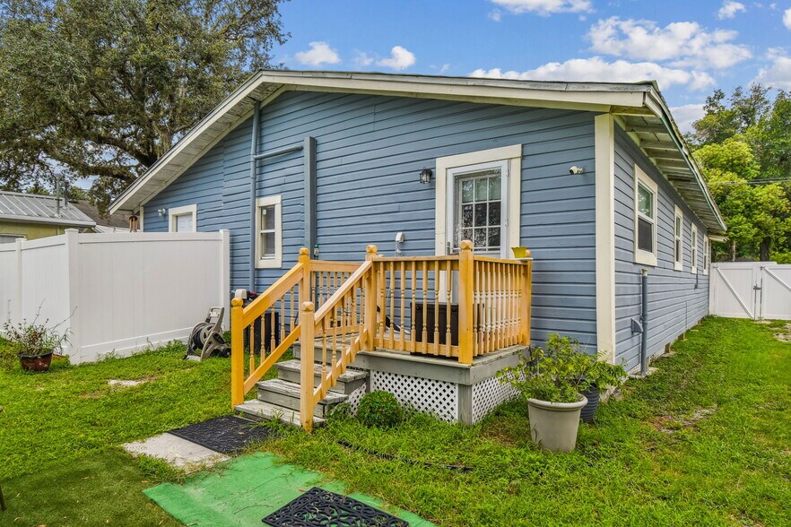 More Photos Of 8413 N Hamner Ave, Tampa Apartments For Sale
