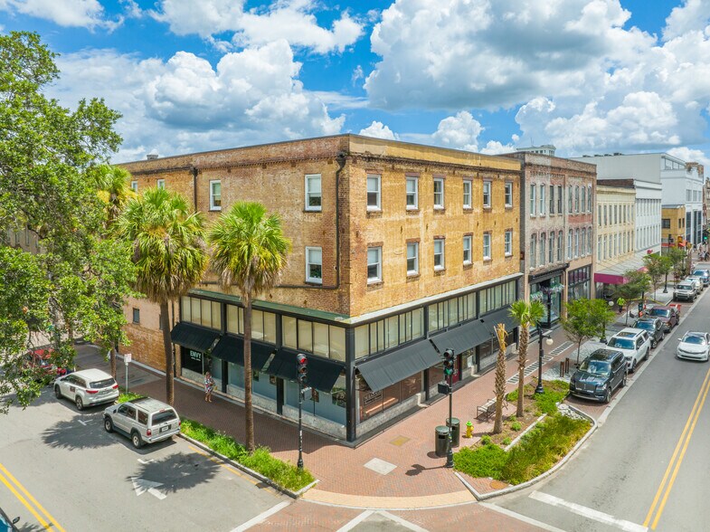 More Photos Of 322 W Broughton St, Savannah Storefront For Lease