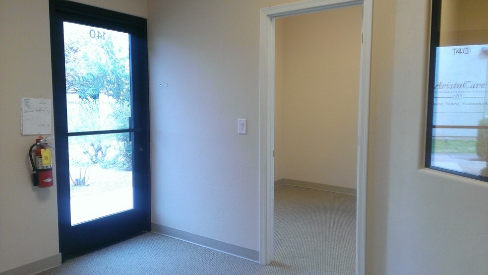 More Photos Of 512 E Whitehouse Canyon Rd, Green Valley Medical For Sale