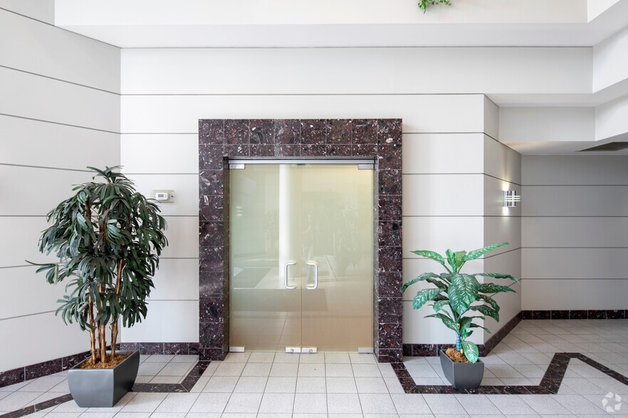 More Photos Of 90 Allstate Pky, Markham Unknown For Lease