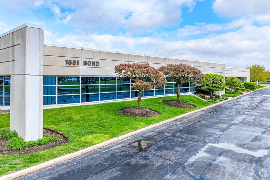 Primary Photo Of 1551-1555 Bond St, Naperville Medical For Sale