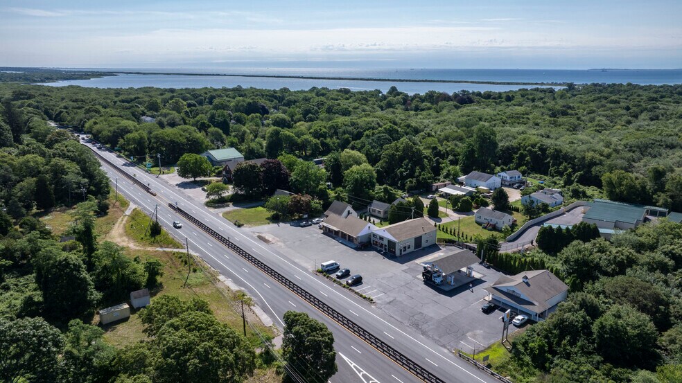 More Photos Of 5680 Post Rd, Charlestown General Retail For Lease