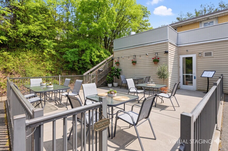 More Photos Of 1017 Highland Ave, Greensburg Restaurant For Sale