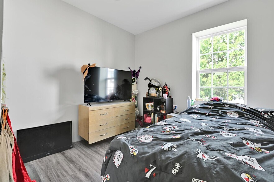 More Photos Of 236 W Market St, Jonestown Multifamily For Sale