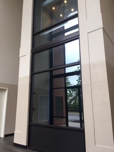 More Photos Of 50 Post Office Rd, Waldorf Medical For Sale