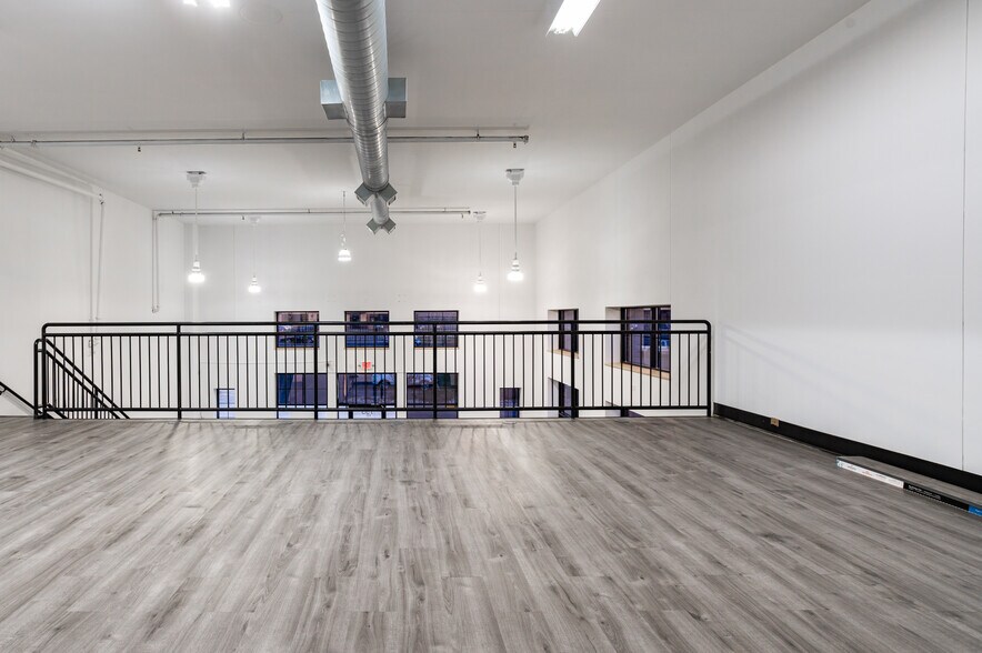 More Photos Of 755 Bielenberg Dr, Woodbury Storefront Retail Office For Lease