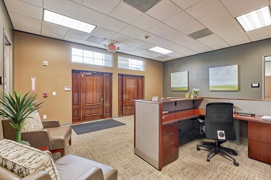 More Photos Of 8303 Cypresswood Dr, Spring Office For Lease