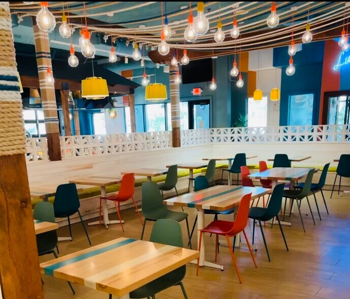 More Photos Of 14 Folly Field Rd, Hilton Head Island Restaurant For Sale