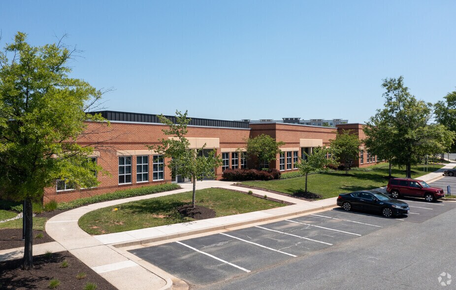 More Photos Of 8020 Corporate Dr, Baltimore Medical For Lease