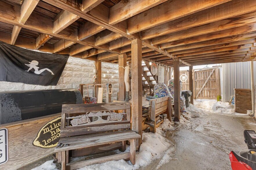 More Photos Of 206 1st St, Soldier Restaurant For Sale