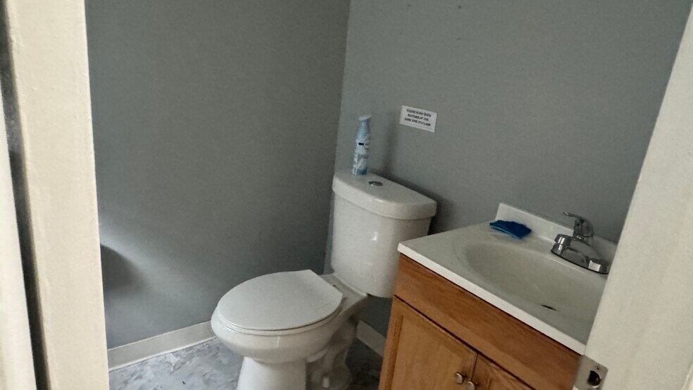More Photos Of 2474-2486 Orchard Lake Rd, Keego Harbor Unknown For Lease