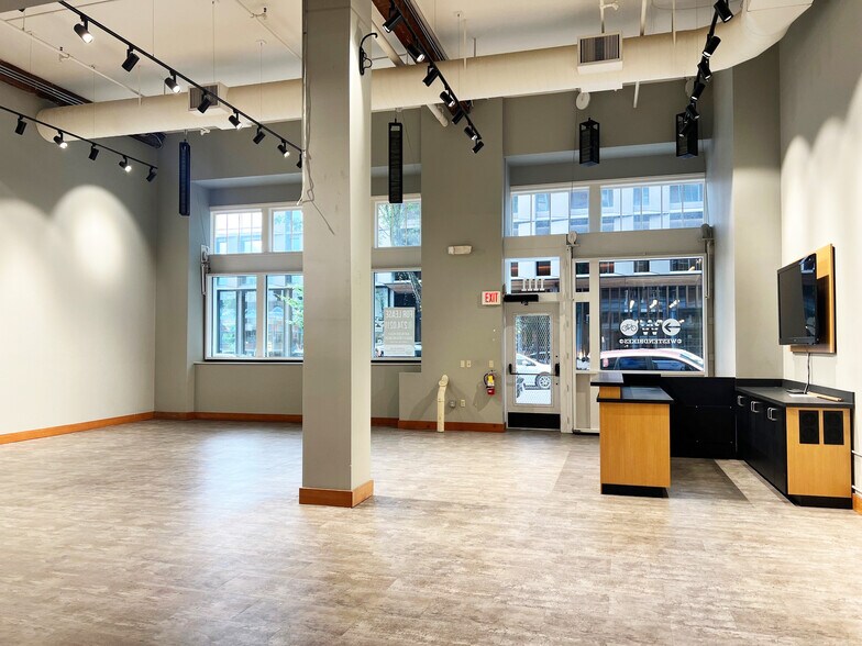 More Photos Of 1101-1111 SW Washington St, Portland Office For Lease