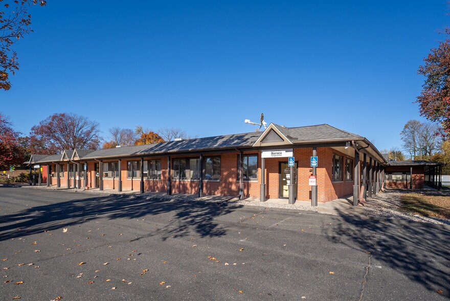 More Photos Of 2 S Bridge Dr, Agawam Office For Lease