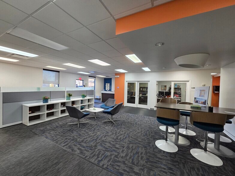 More Photos Of 3336 Washburn Ave, Charlotte Office For Lease