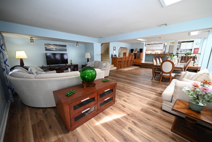 More Photos Of 2759 County Road 411, Berryville Hotel For Sale