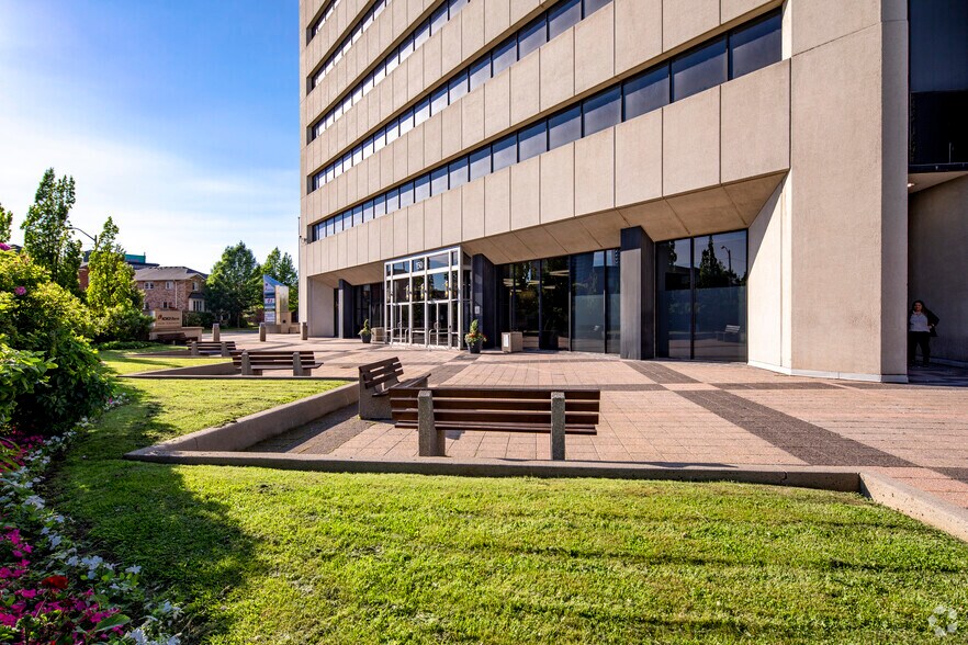 More Photos Of 150 Ferrand Dr, Toronto Unknown For Lease