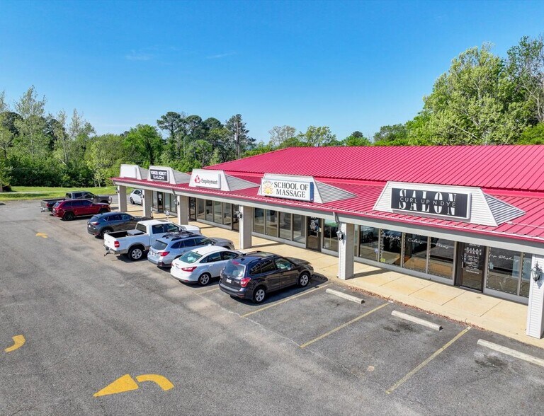 More Photos Of , Hot Springs General Retail For Sale