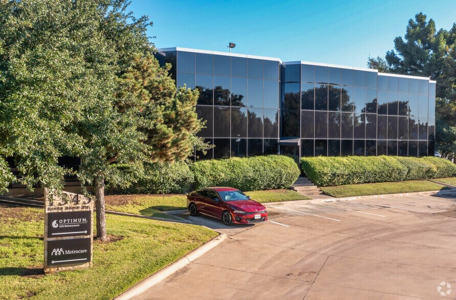More Photos Of 1345 River Bend Dr, Dallas Office For Lease