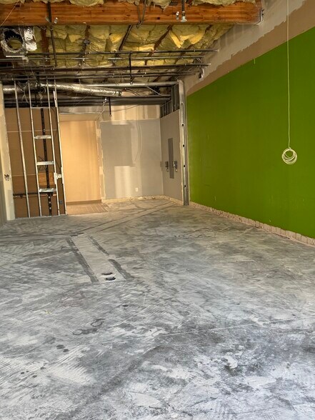 More Photos Of 252-254 W Los Angeles Ave, Moorpark Freestanding For Lease